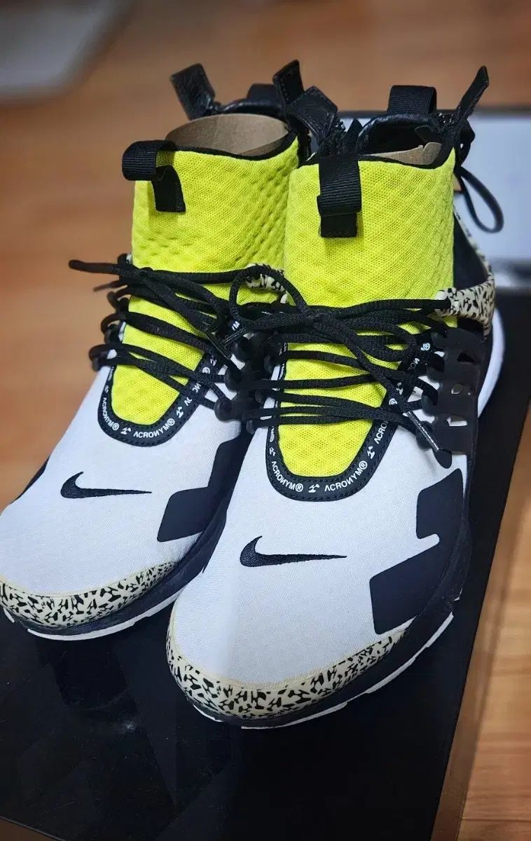 ナイキ ミッド プレスト アクロニウム 290