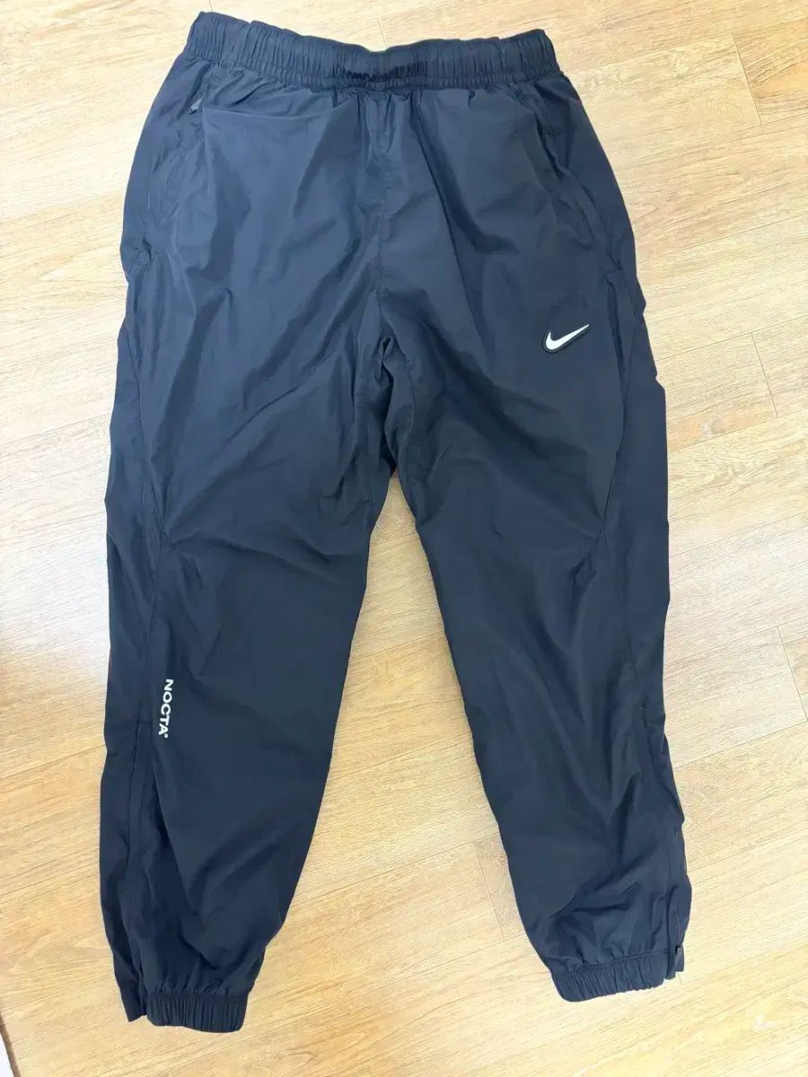 ナイキ x ドレイク ノクタ ウーブン トラック パンツ ブラック Mサイズ