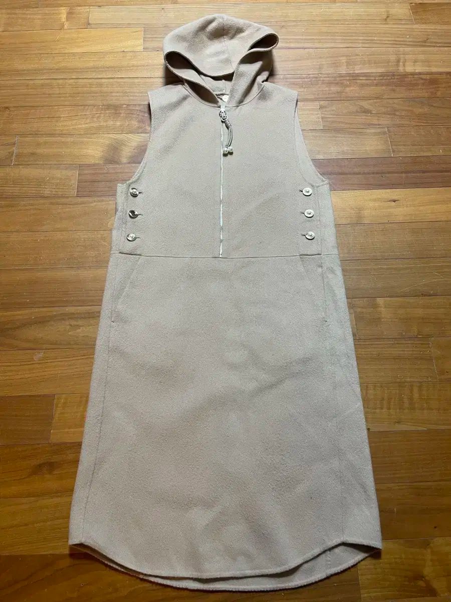 O 2 nd パール カシミア フード付きワンピース