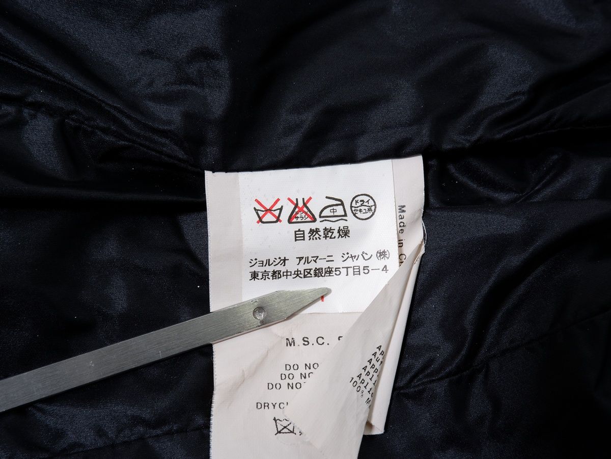 ARMANI COLLEZIONIアルマーニ コレッツォーニ ラウンドカラー中綿入り  