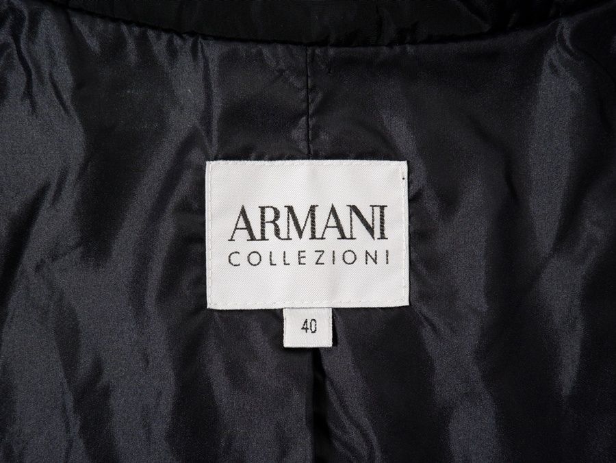 ARMANI COLLEZIONIアルマーニ コレッツォーニ ラウンドカラー中綿入り  