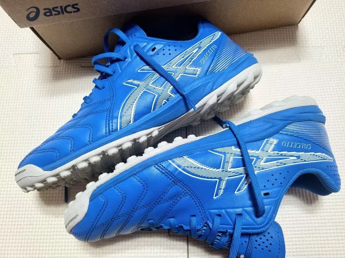 TF サッカーシューズ