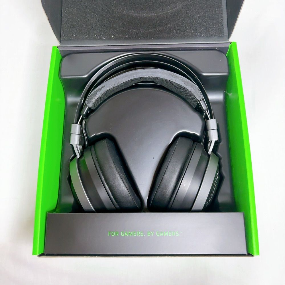 Razer Nari Ultimate ゲーミングヘッドセット