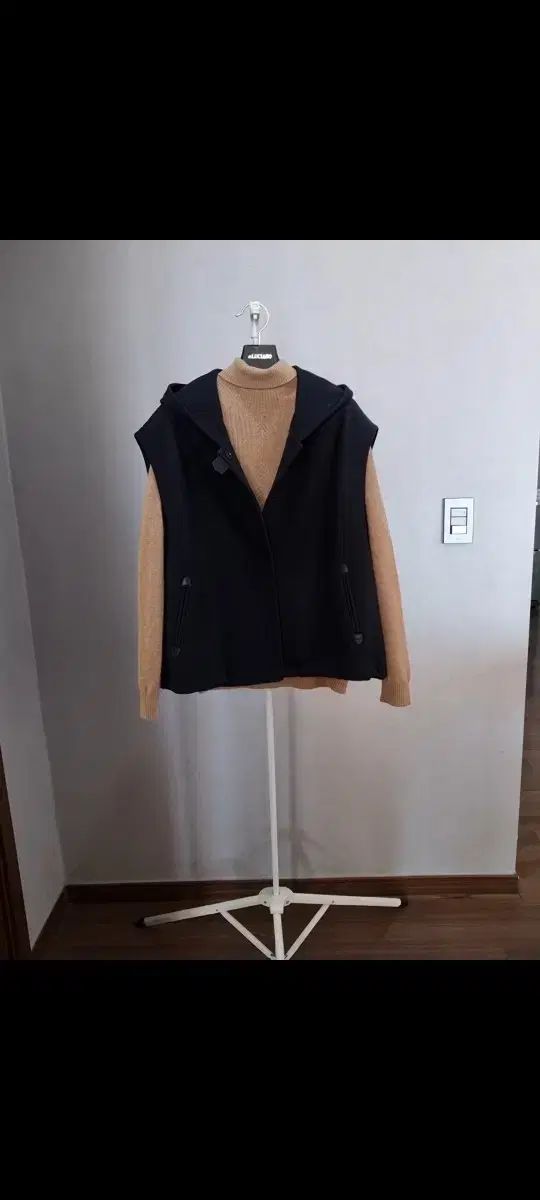 ディルチアーノ ウール フード ベスト ネイビー 77 88