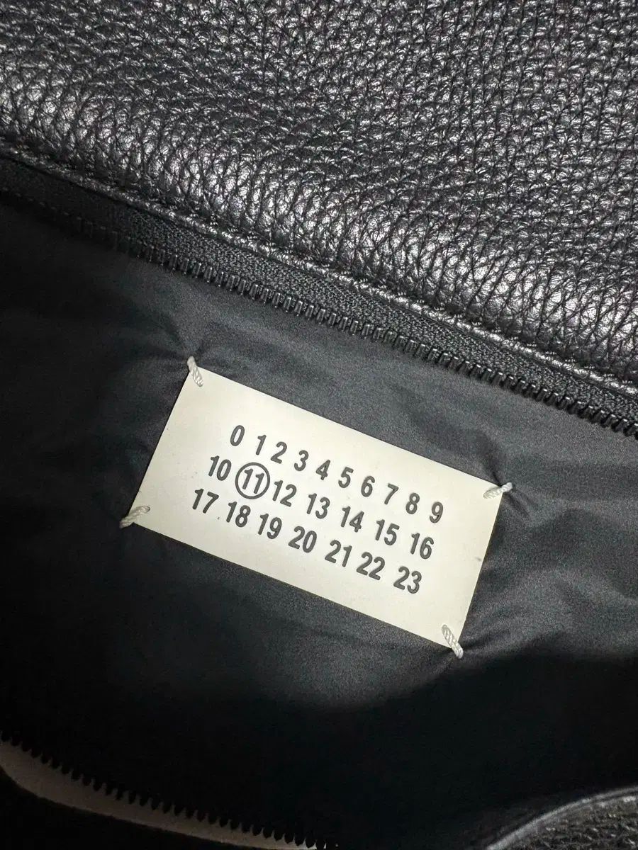 メゾンマルジェラ クロスバック 5AC