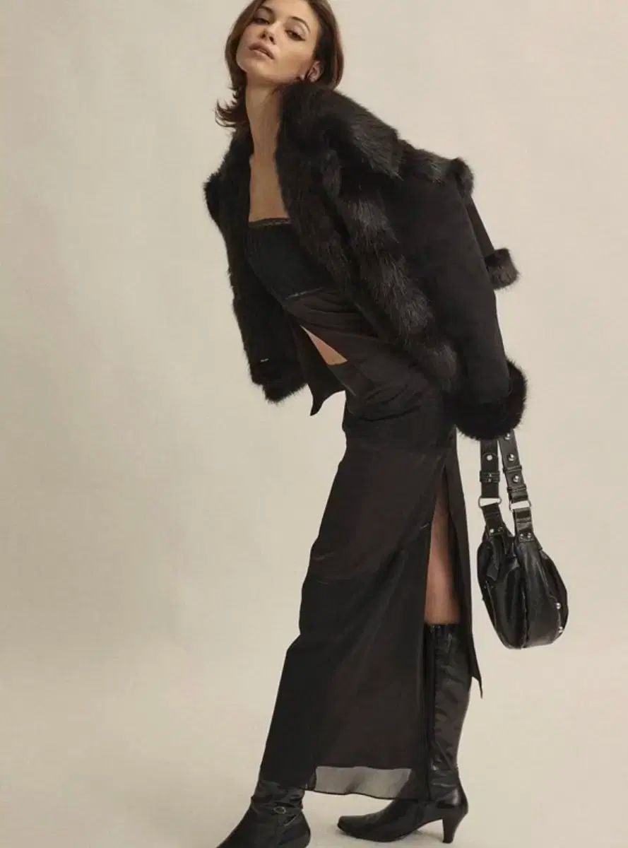 スリータイムズ バニーファー ムートン ブラック