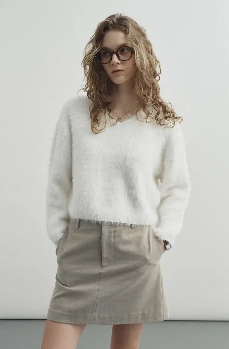 アンゴラ Vネック