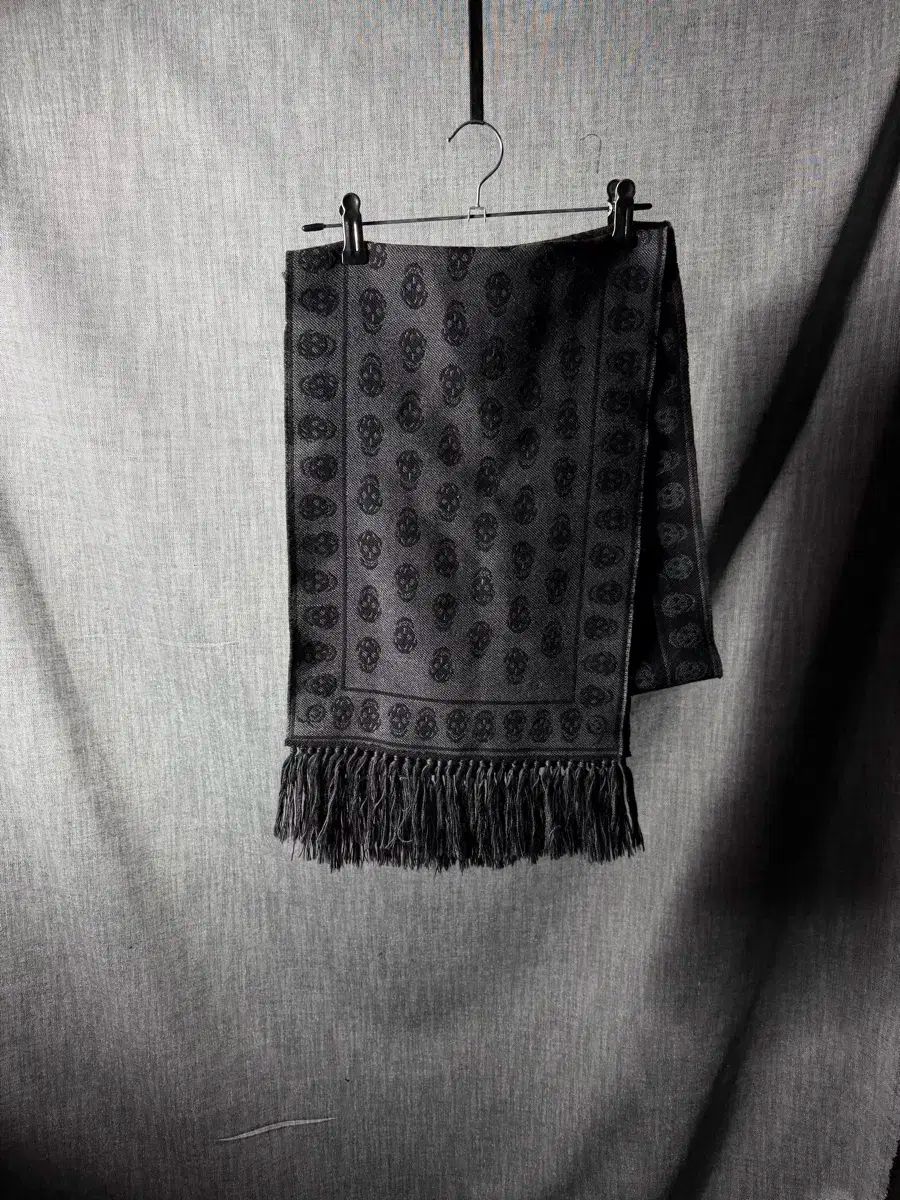 アレキサンダー マックイーン スカル マフラー