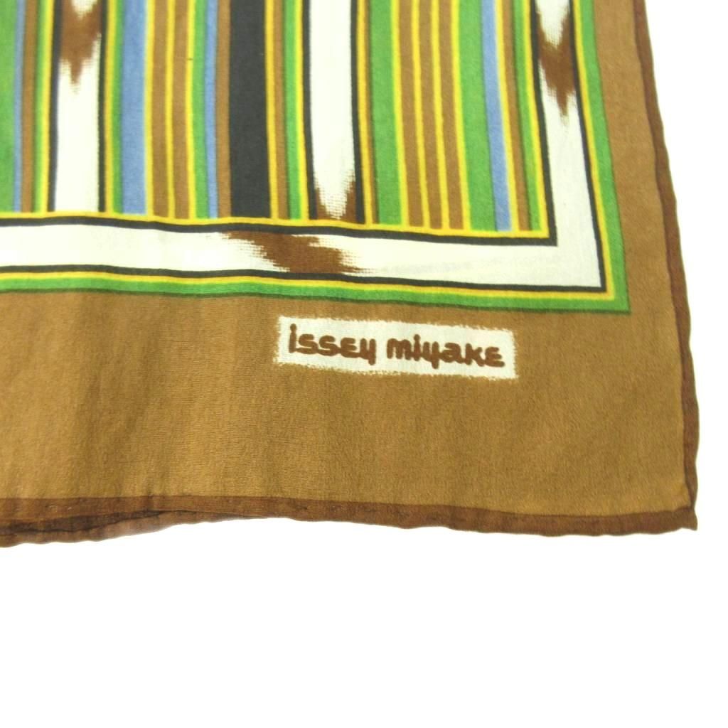 ISSEY MIYAKE カラフルスカーフ COLORFUL SCARF – ISSEY MIYAKE ONLINE STORE