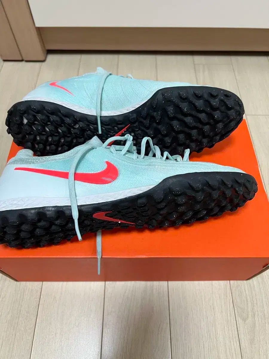  ナイキ FANTOM gx 2 プロ tf 270 フットサルシューズ シューズ