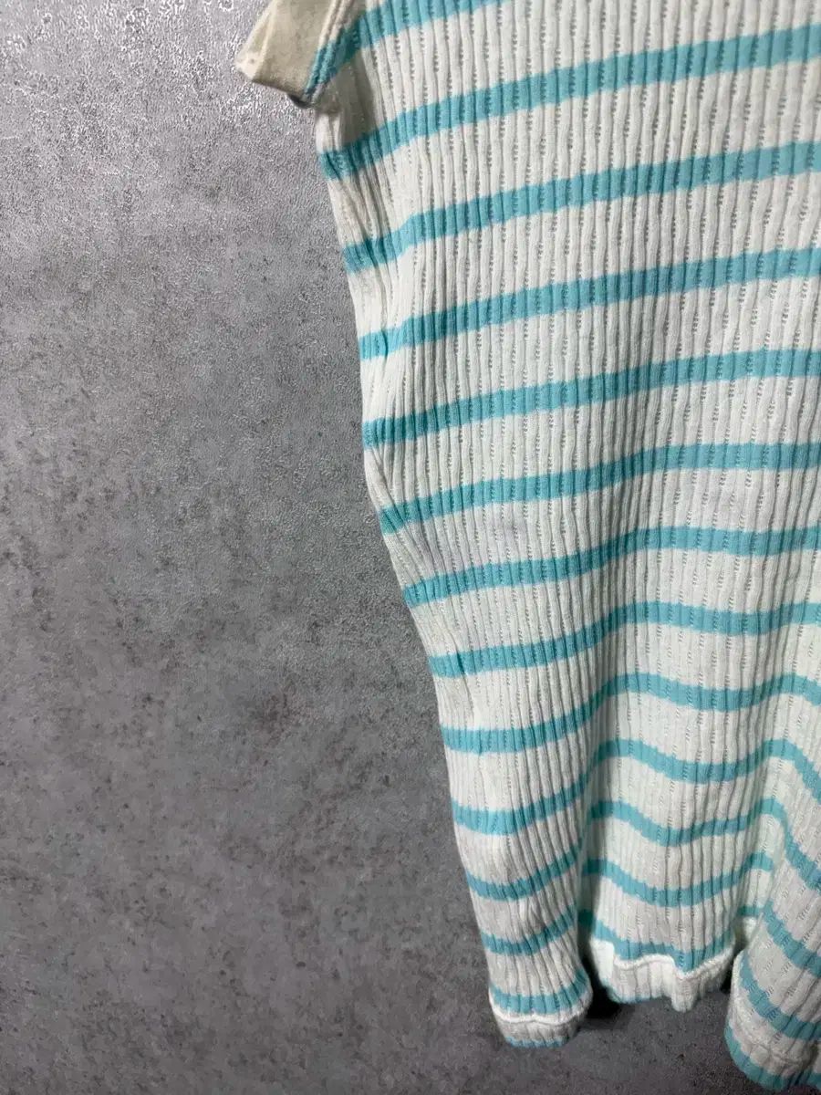 ストライプ トップス