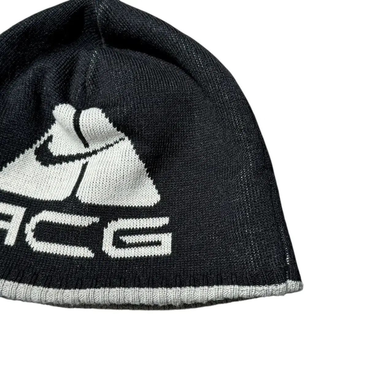 ナイキ ACG リバーシブル ビーニー