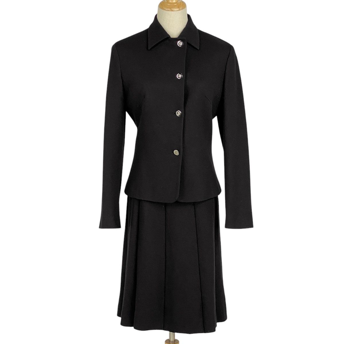 サルヴァトーレフェラガモ Salvatore Ferragamo ガンチーニボタン セットアップスーツ Aライン セットアップ スカートスーツ ウール レーヨン ブラック レディース