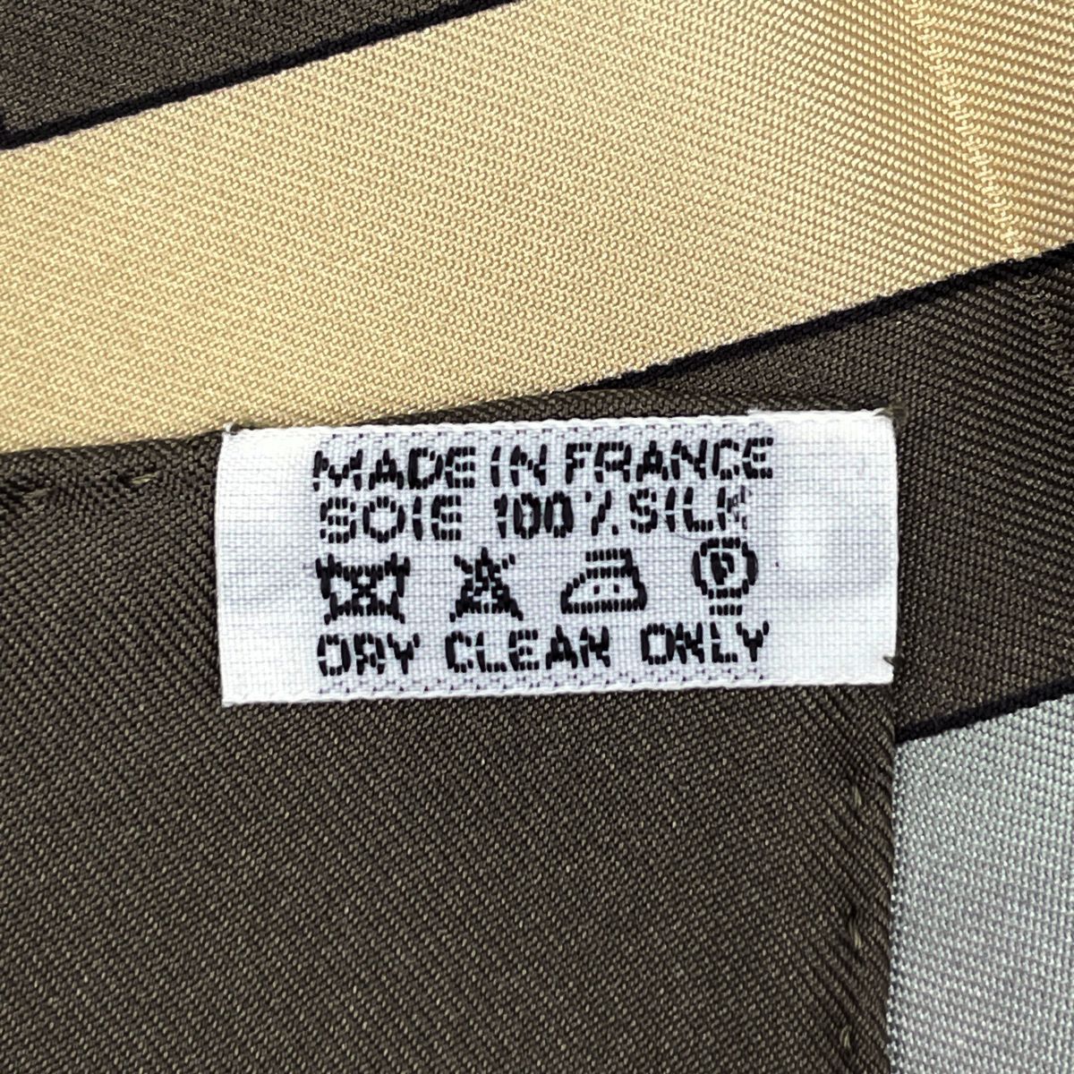 エルメス HERMES カレ 90 Les Jardiniers du Roy 庭師のロイ スカーフ シルク ベージュ オレンジ マルチ レディース