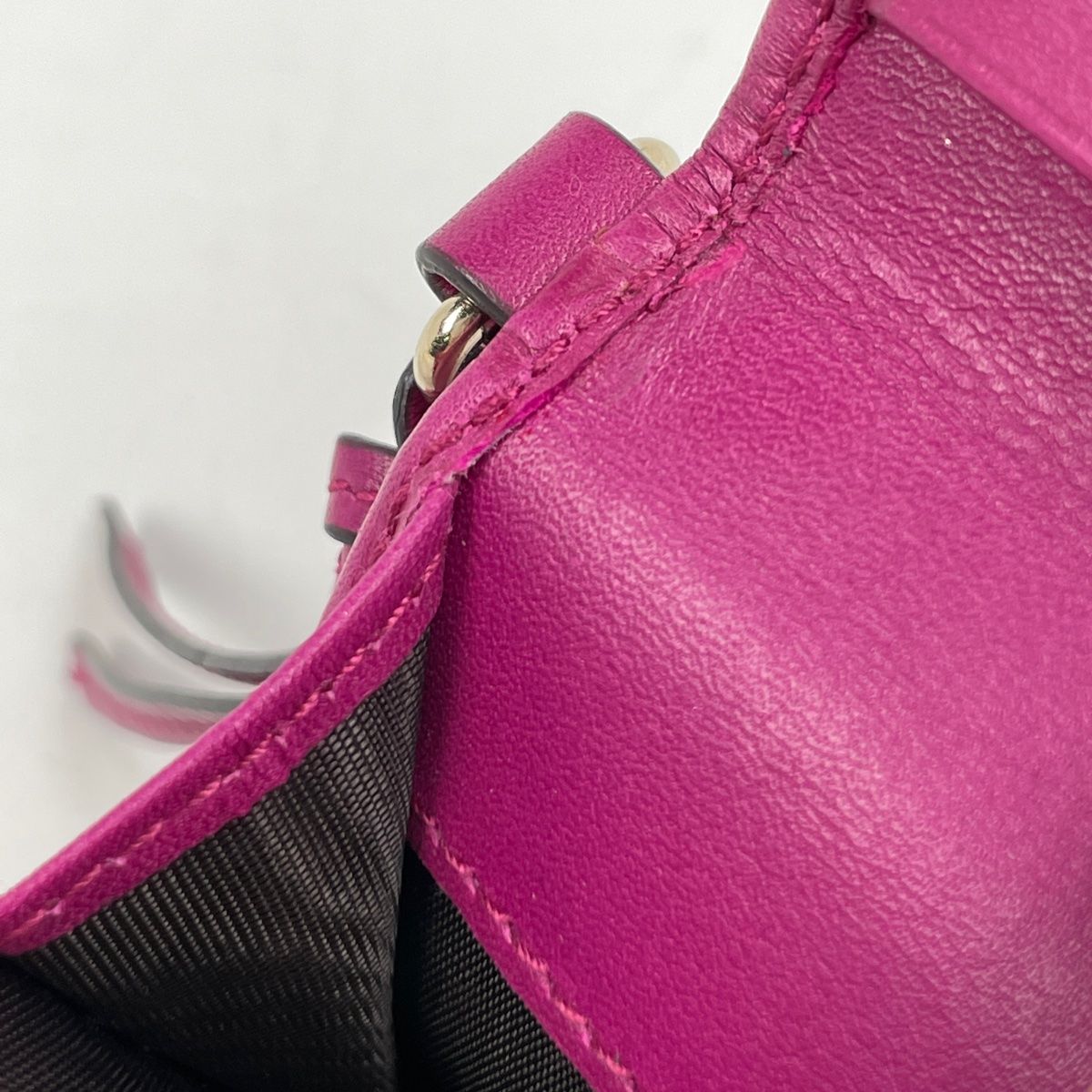 グッチ GUCCI マイクロ グッチシマ 二つ折り カードケース GG柄 名刺