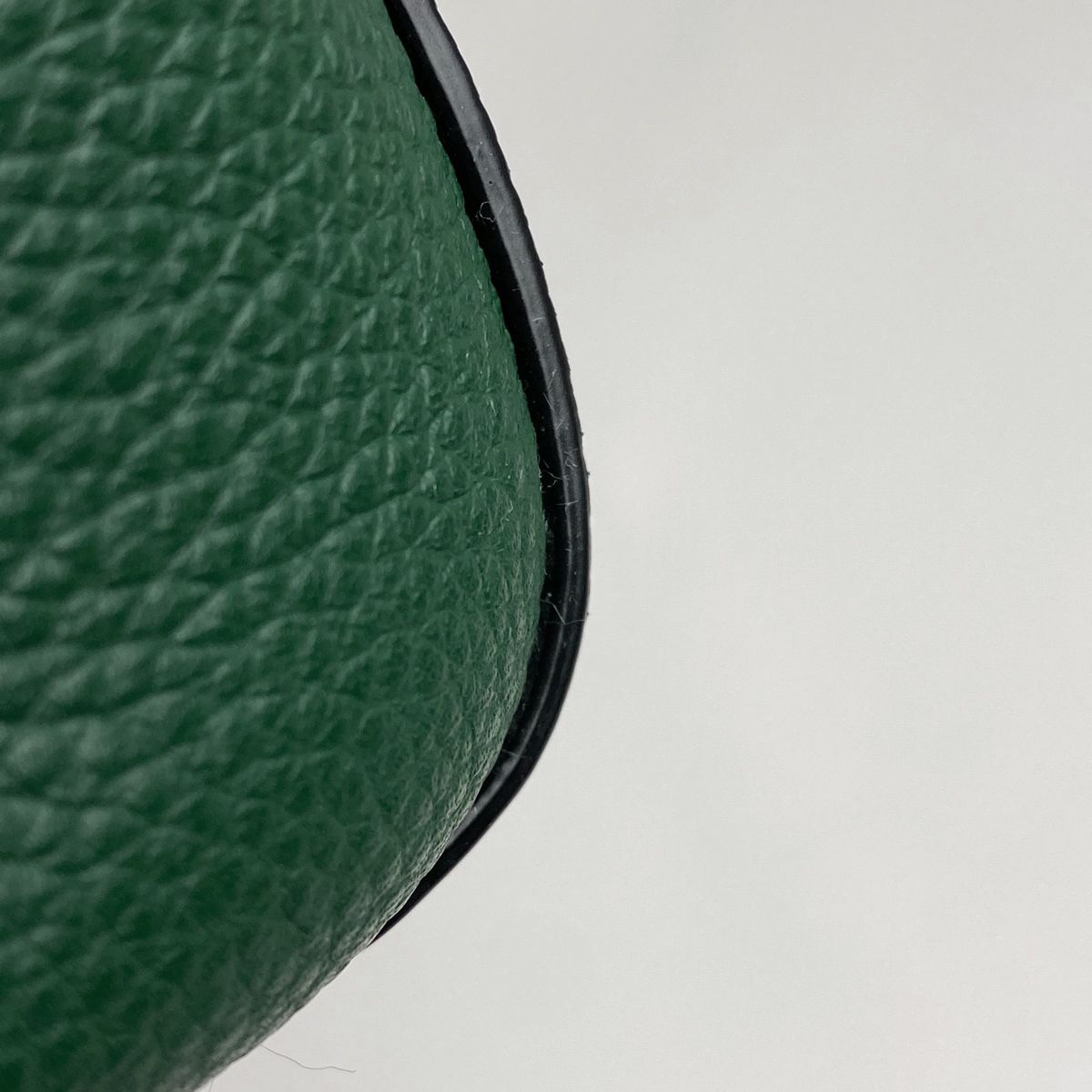 レザー グリーン