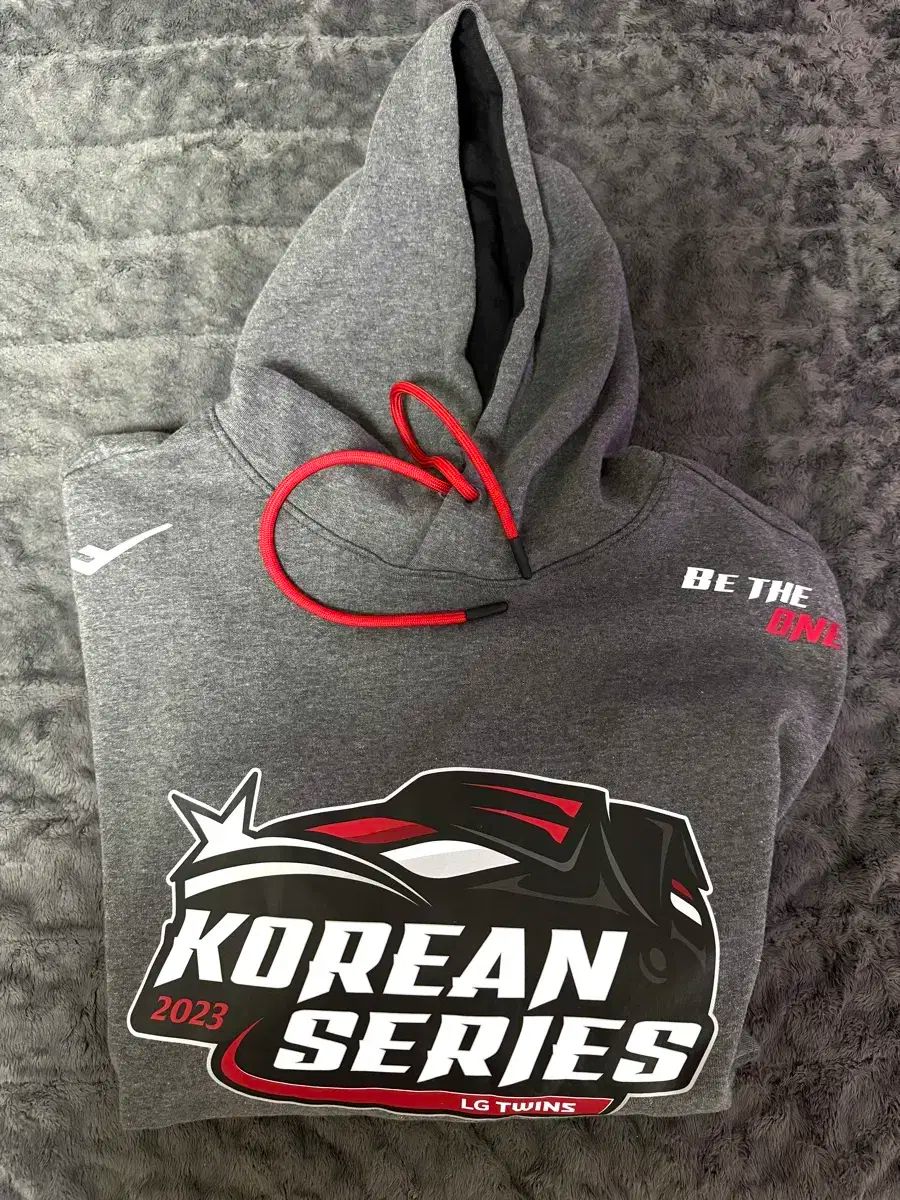 LGツインズ 2025 韓国シリーズ フーディー XL サイズ