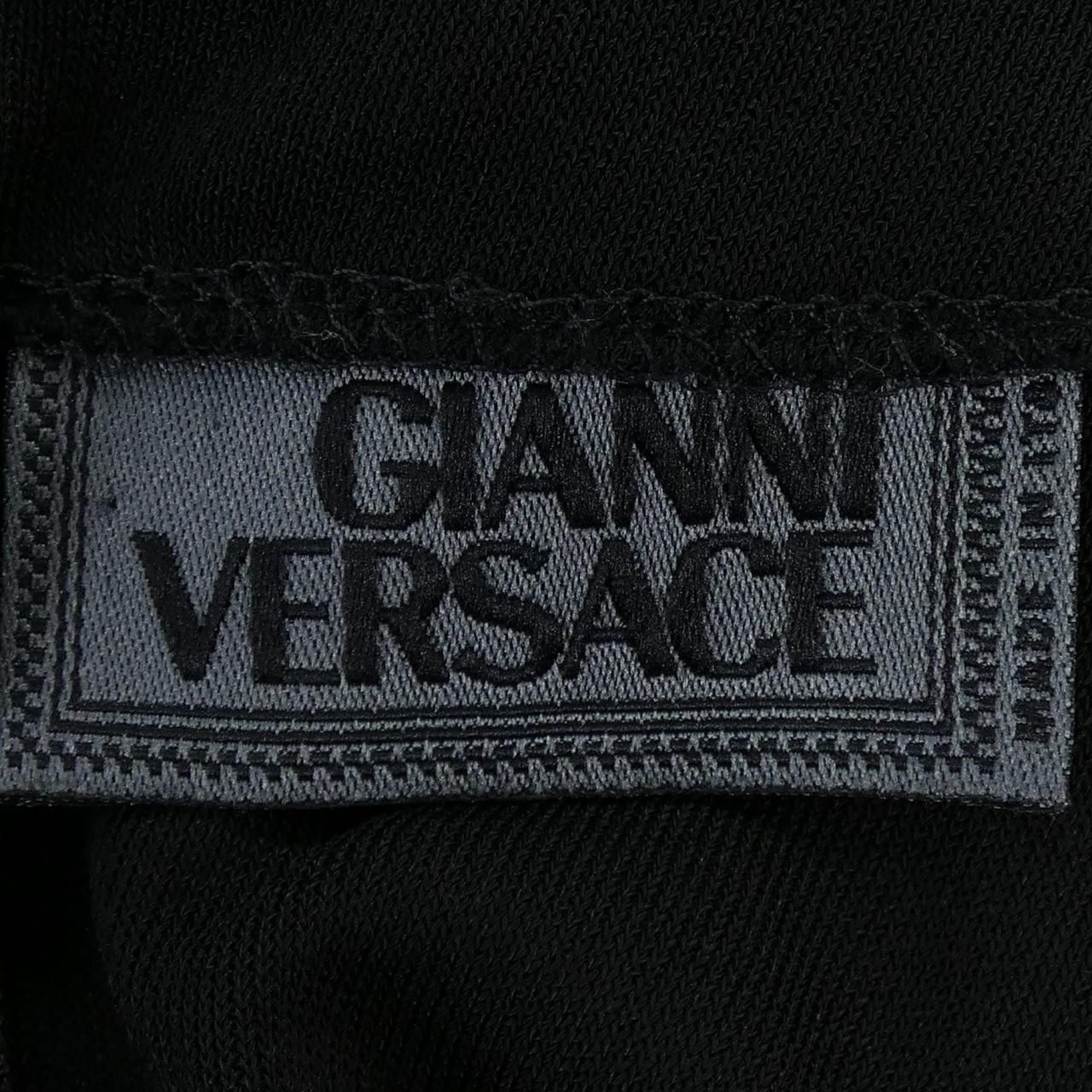 ヴィンテージ】ジャンニヴェルサーチ GIANNI VERSACE ワンピース
