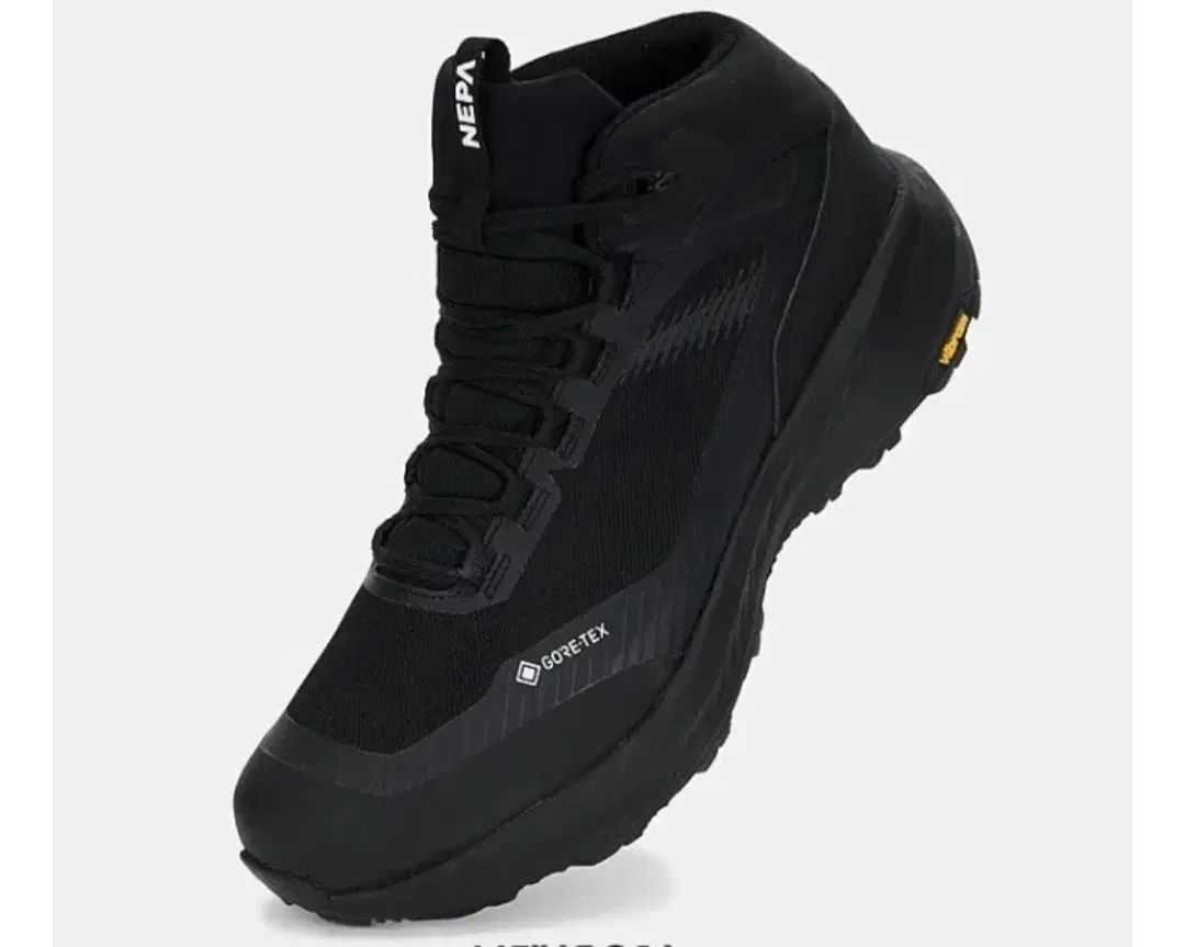 ネパ ゴアテックス ブラック ミッドカット 登山靴