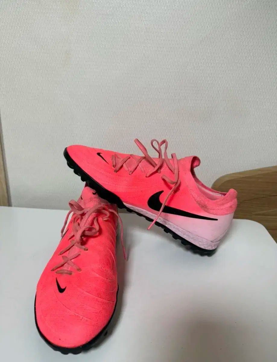 ナイキ FANTOM GX サッカーシューズ 265