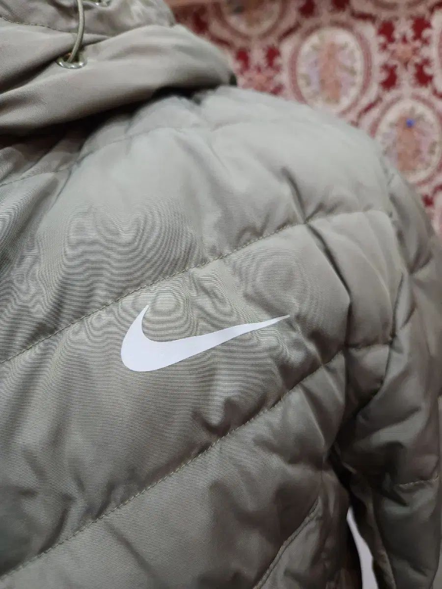 ナイキ ハイパー アダプト グース ダウン