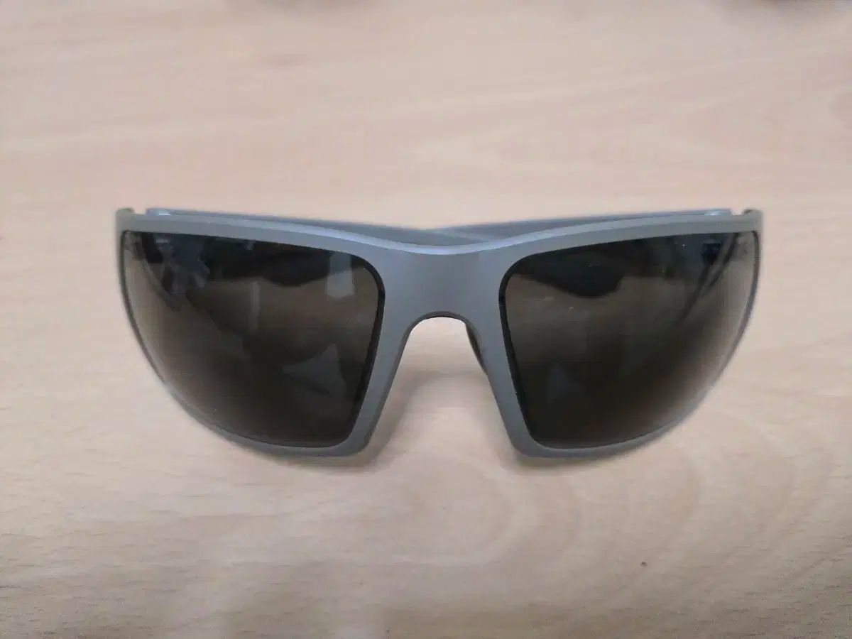 TOD S トッズ ミルスペック タンフレーム