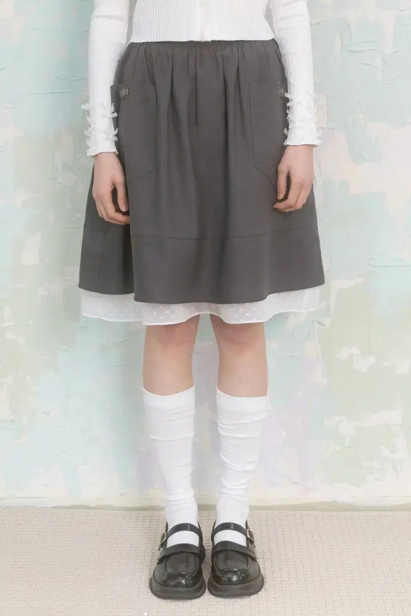新 タグ O ナイン BIG ポケット ミディ スカート グレー