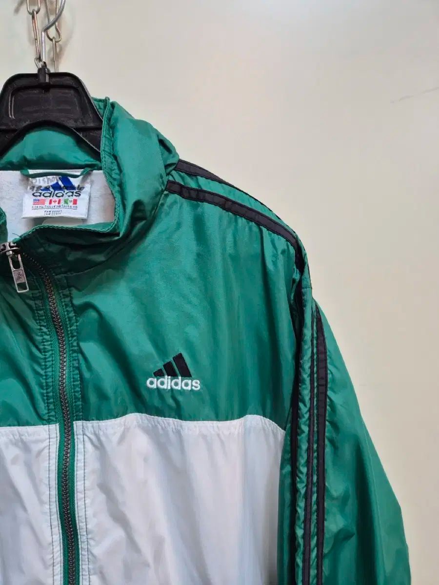 90s adidas アディダス ウィンドブレーカー