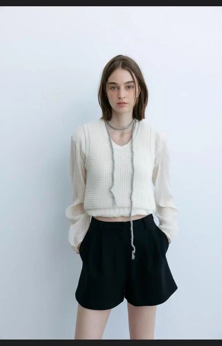 タナット メッシュ ラウンド ベスト グレー