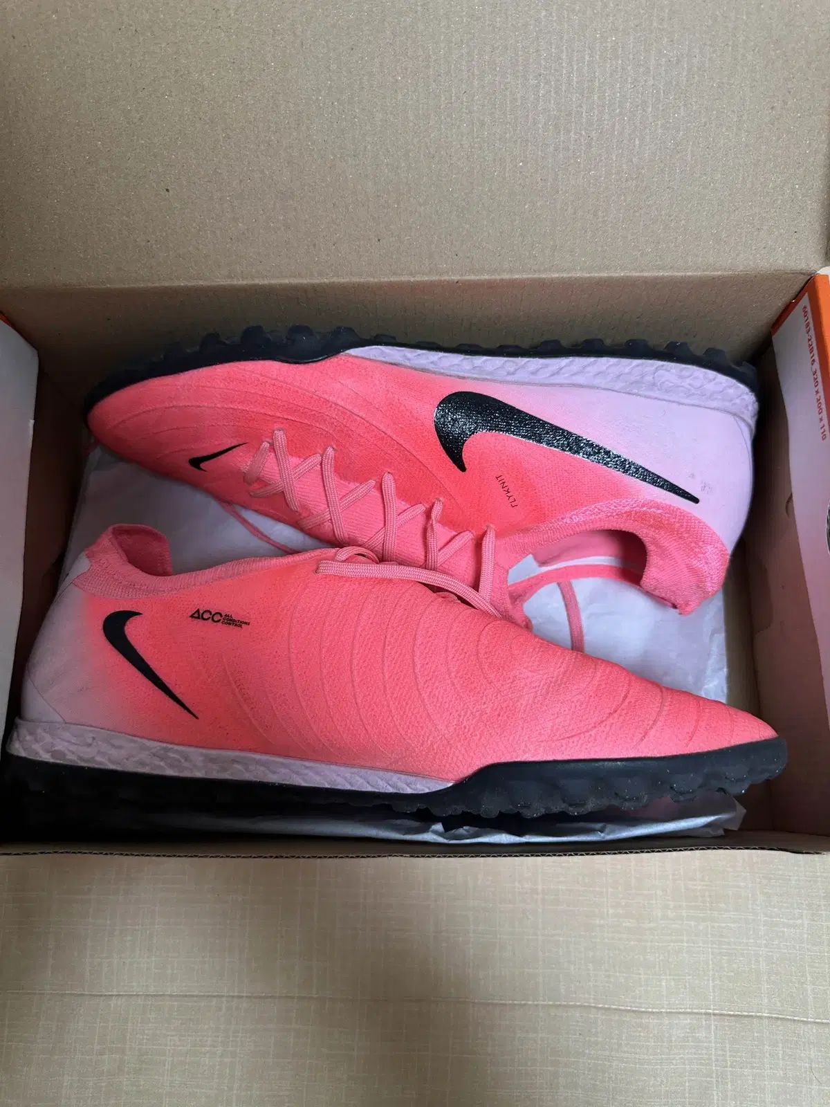 ナイキ FANTOM gx2 プロ tf サッカーシューズ 280