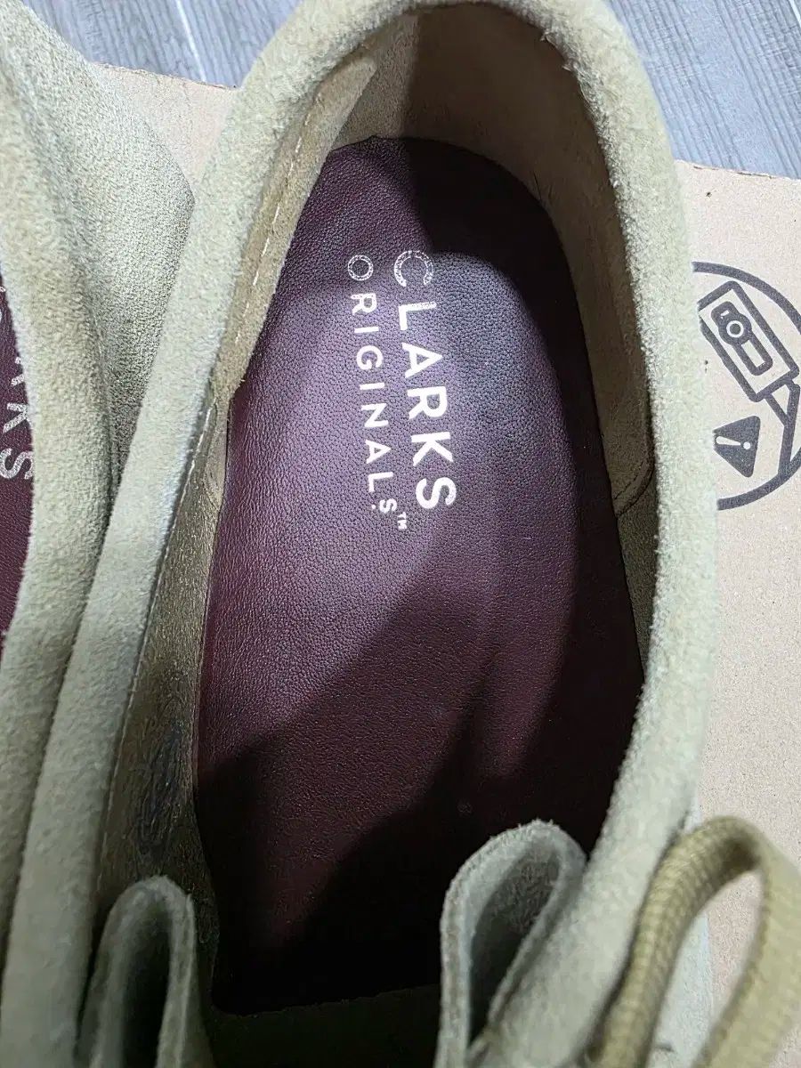 クラークス スウェード ワラビー 265