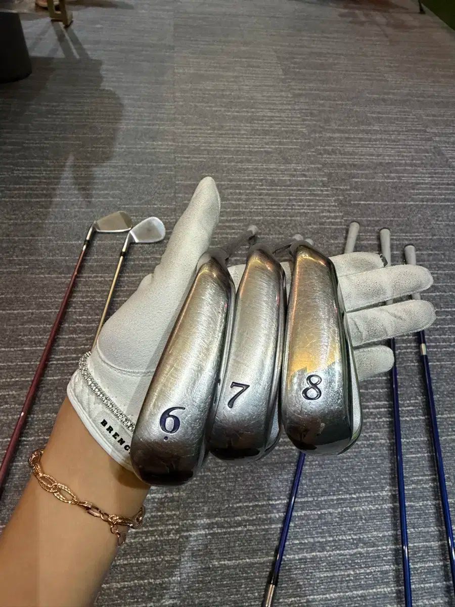 ミズノ エピル8