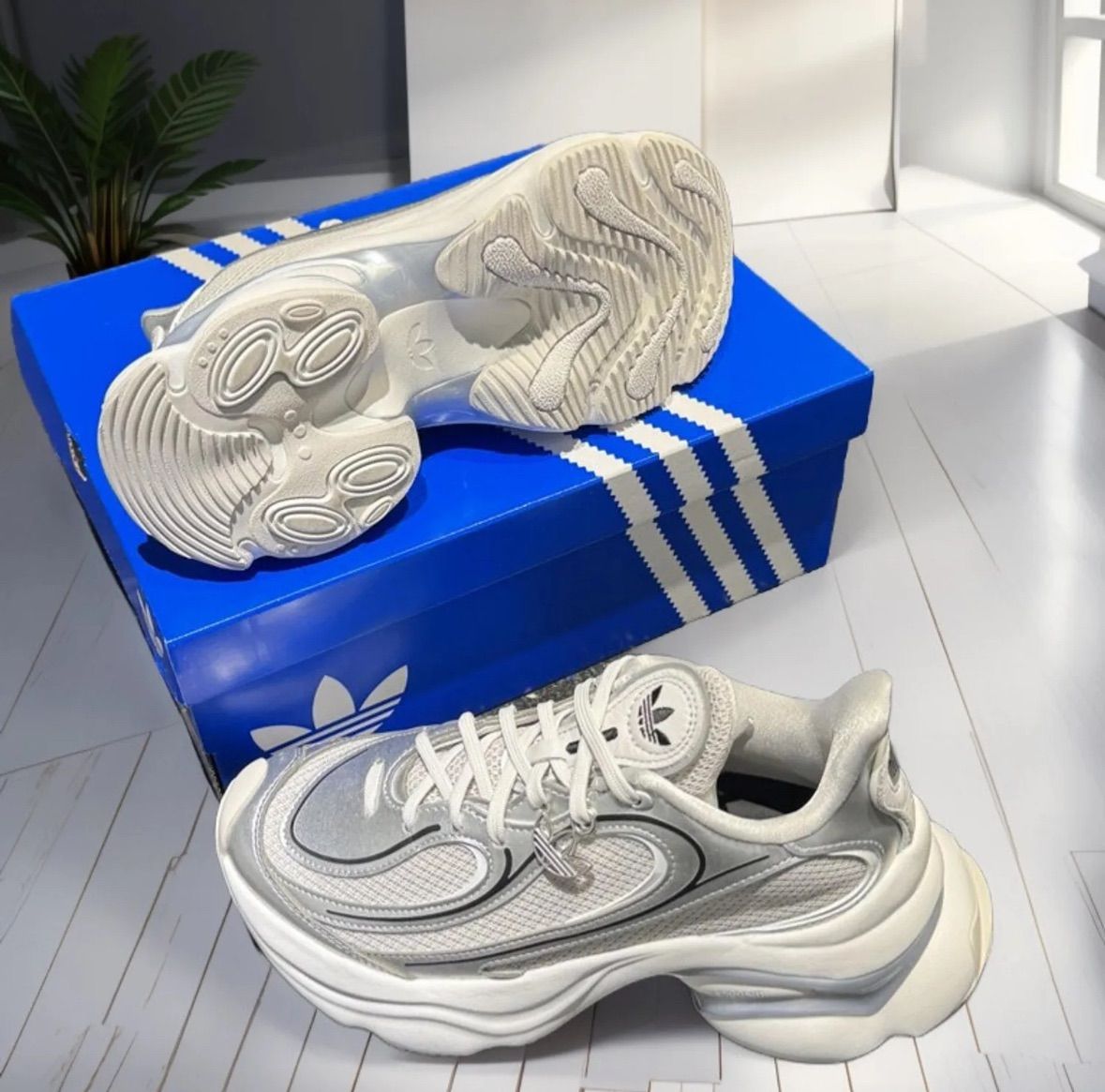 Adidas ︎ Ozvenuz Silver Metallic 厚底スニーカー