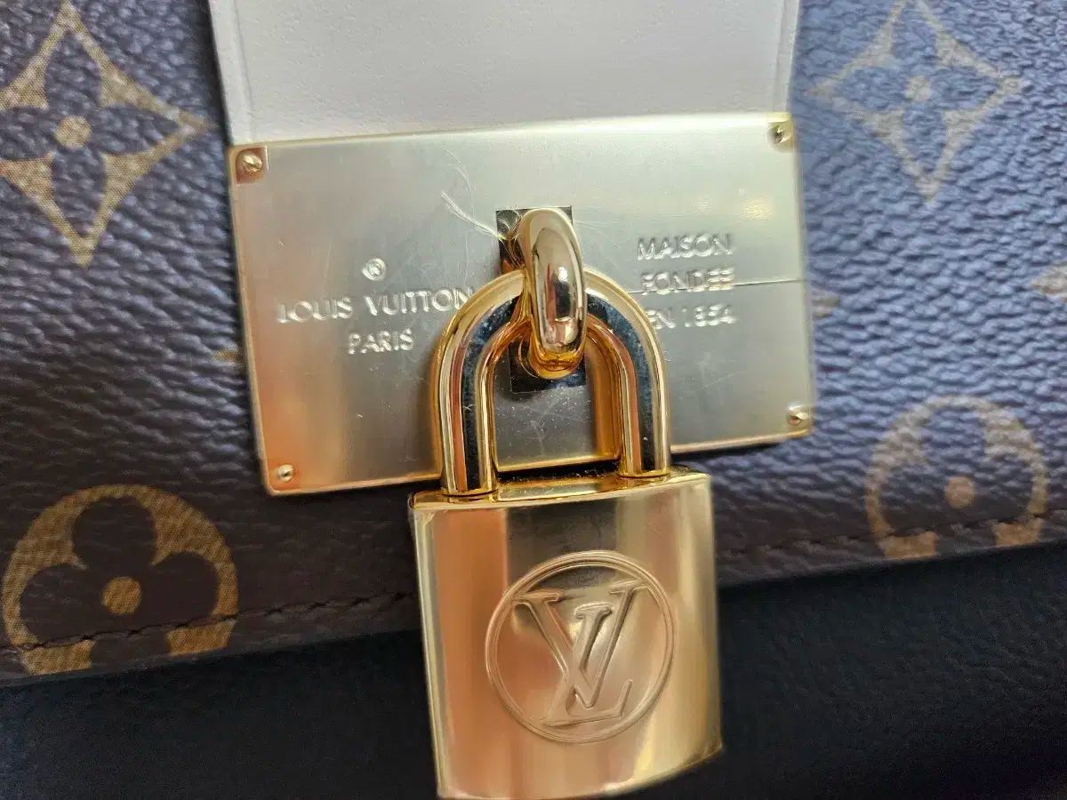 ショルダーバッグ