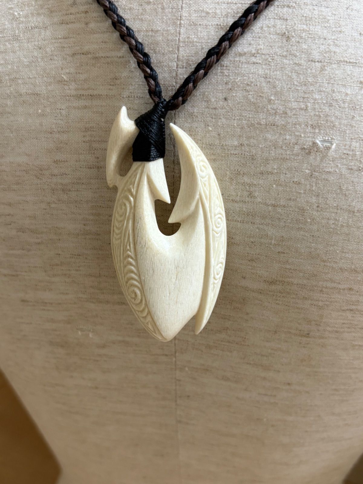 ボーンカービングネックレス(sw82)Lサイズ マッコウ - メルカリ