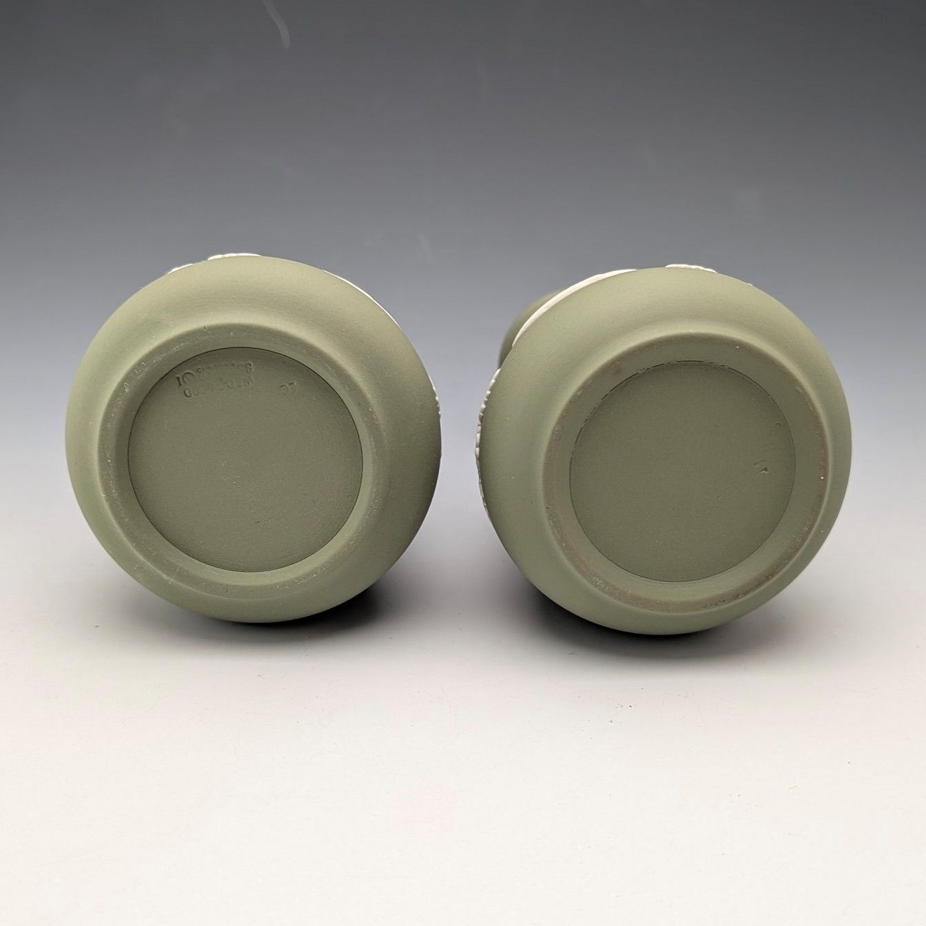 ジャスパーウェア製 一輪挿し花瓶ペア