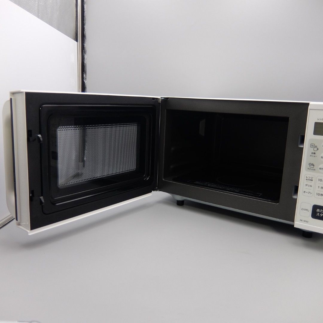 【送料込】シャープ SHARP オーブンレンジ RE-SFE2-W 2024年製 美品】SHARP フラットオーブンレンジ RE-SFE2-W 2024年製 - メルカリ