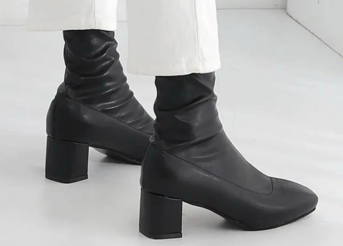 超レア美品　SUPER BEAVER 15周年　フーディ　オフホワイト 超レア美品 SUPER BEAVER 15周年 フーディ オフホワイト