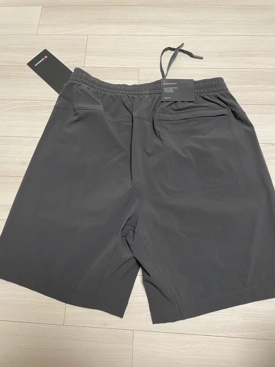 ルルレモン リップストップ ボーライン ショーツ 8インチ グラファイト Mサイズ