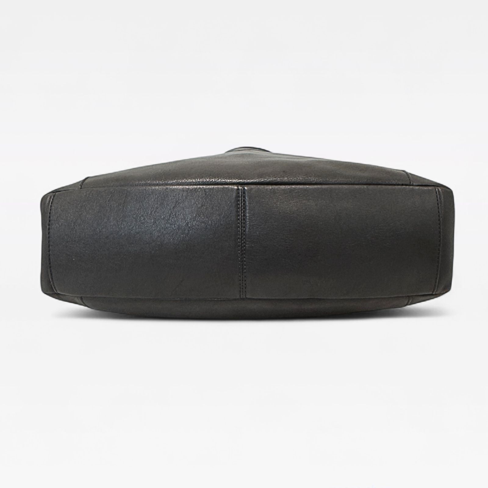 PC収納 肩掛け可