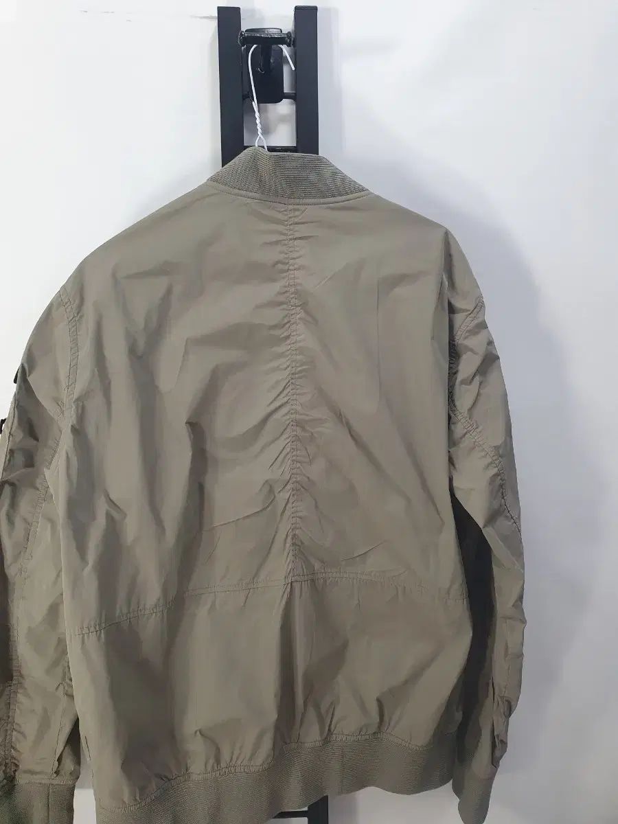 ナショナルジオグラフィック ウィンドブレーカー ローマース ブルゾン ジャケット カーキ L