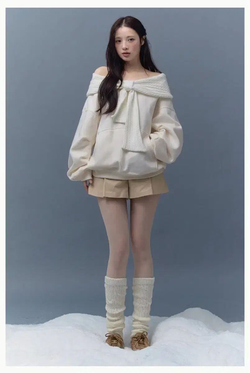 THETIS ダーティーリボン オフショルダTシャツ