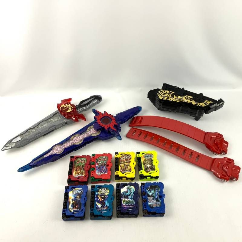 仮面ライダーセイバー DX聖剣ソードライバー＆クロスセイバーセット 動作 済み