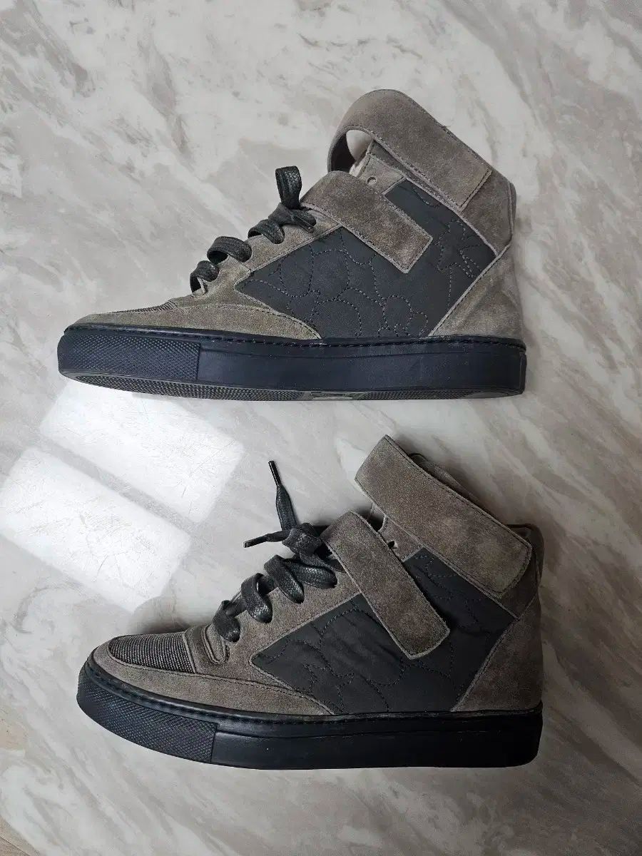 スウェード ハイトップ