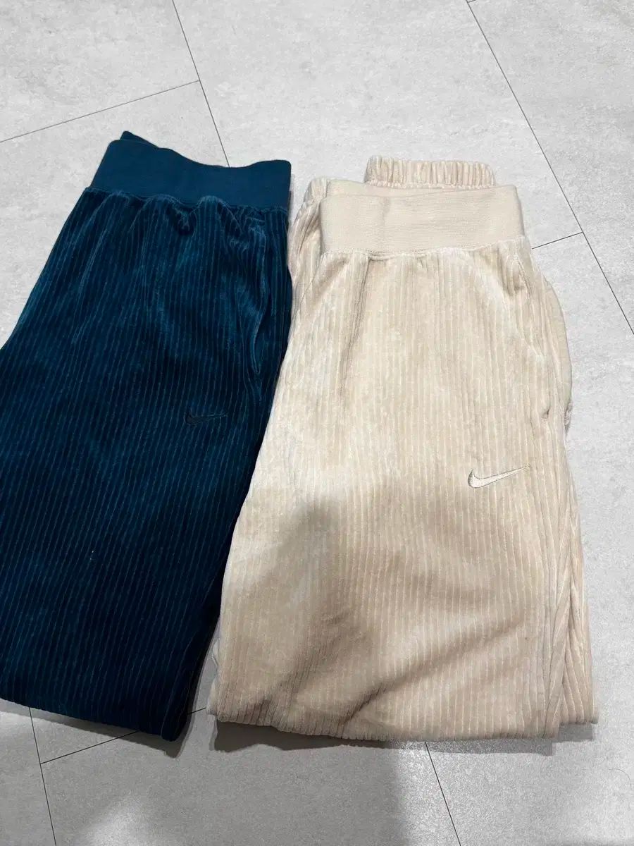 ナイキ コーデュロイ ジョガー ASOS 直輸入 海外 M S