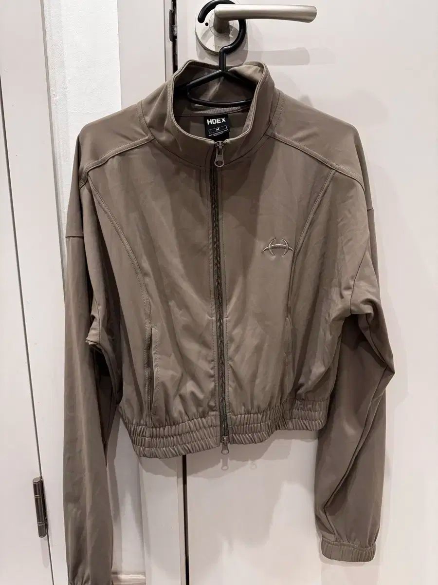 HDEX BORN TO WIN クロップドジップアップ 3個