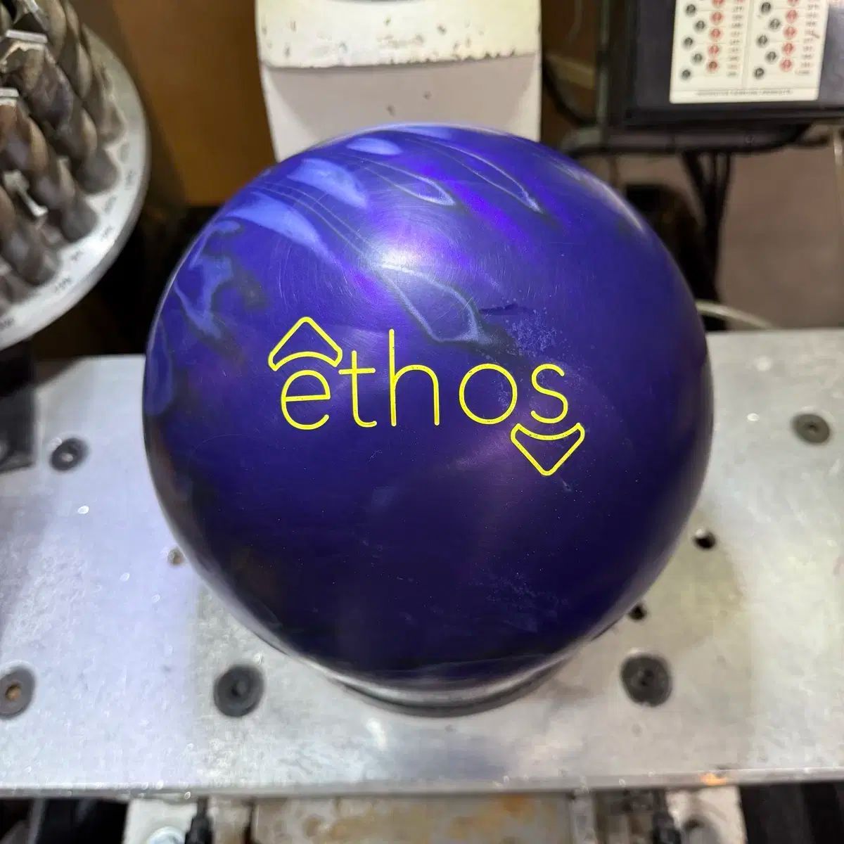 ジコウビ イベント BRUNSWICK - Ethos ハイブリッド 15パウンド 公式球