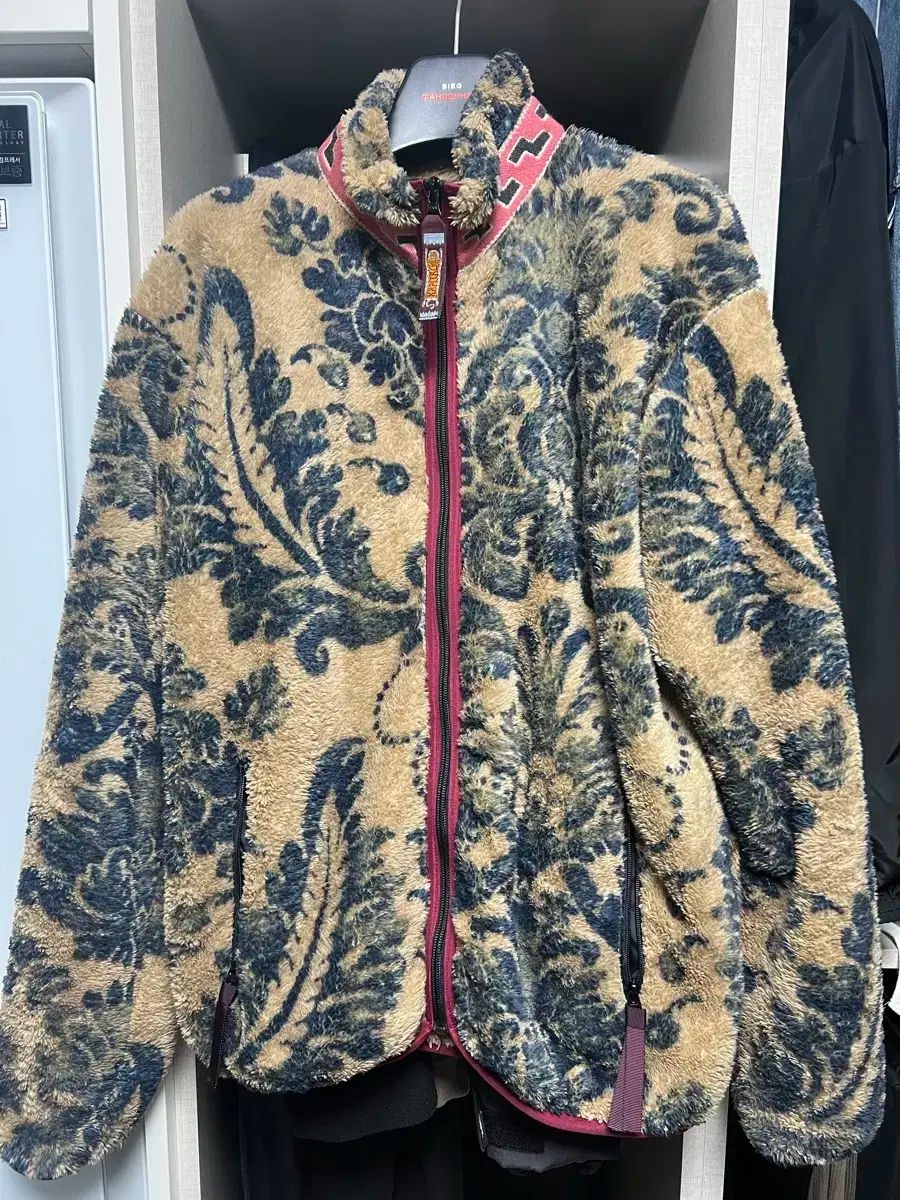 4 Kapital Damask Pattern Maria Fleece