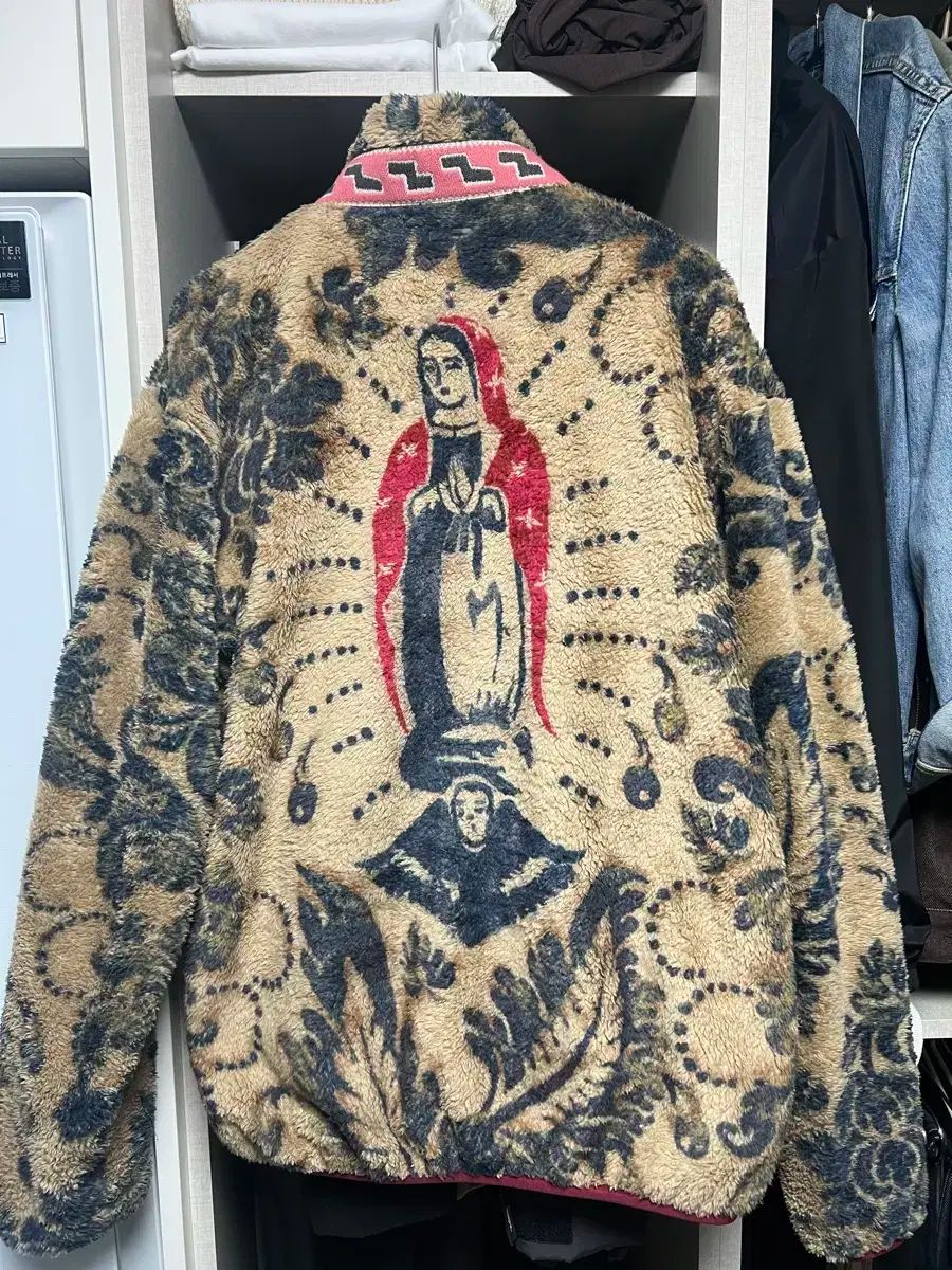 4 Kapital Damask Pattern Maria Fleece