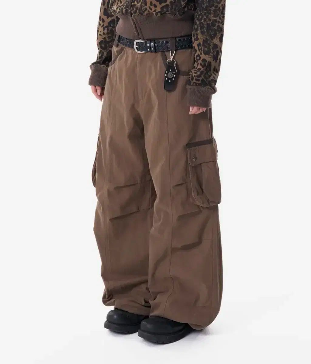 アッカム Knee Pin-tuck Contrast カーゴパンツ 2サイズ